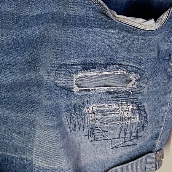 Distressed denim jean shorts 20W - Ava & Viv - Picture 4 of 6